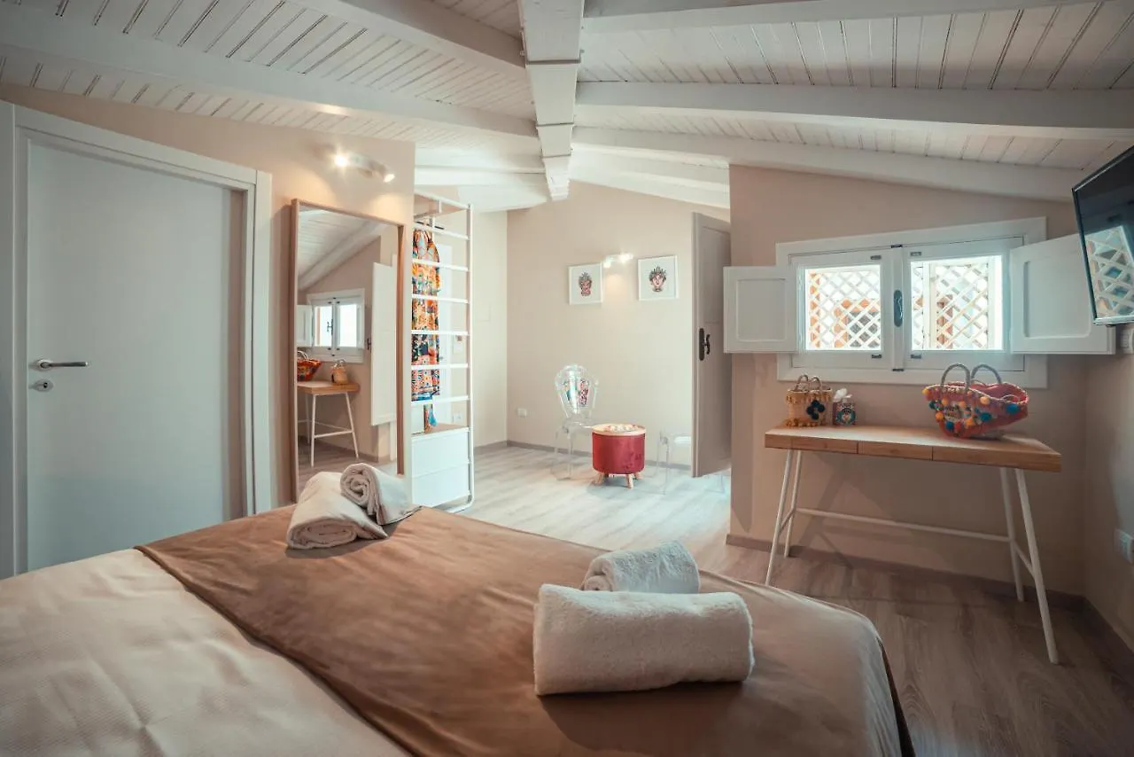A'Coffa Rooms Taormina 3*,